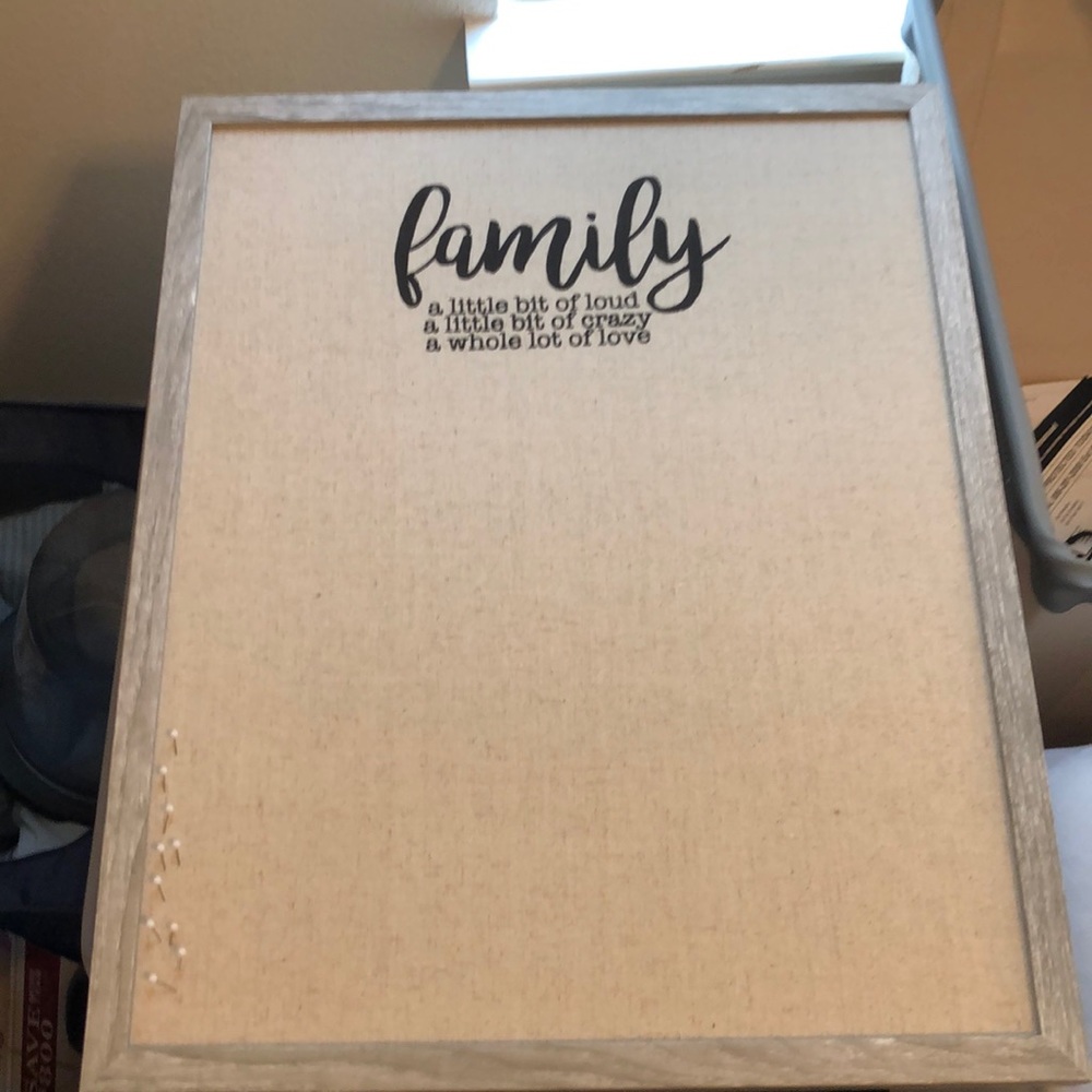 Home Decor Family picture board w/white push pins
